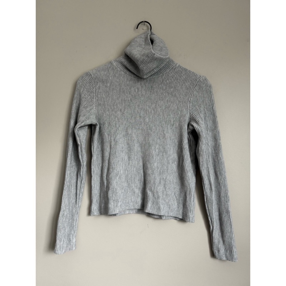 CLUB MONACO Light Grey Ribbed Knit Turtleneck